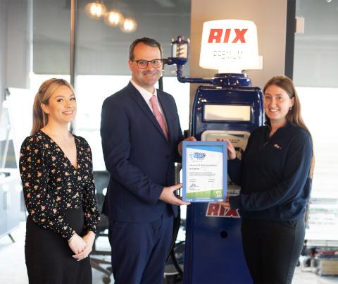 Hull City Council presents the Rix Group with its Modeshift STARS certificate